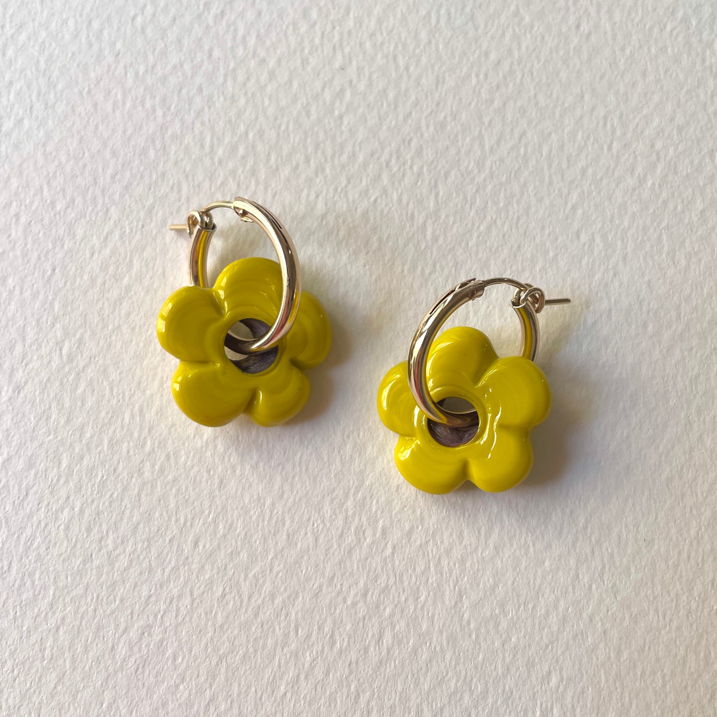 Jaune